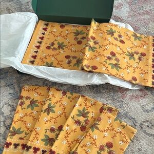 Williams Sonoma Yellow Berry Pattern Placemat and Napkin set of 4